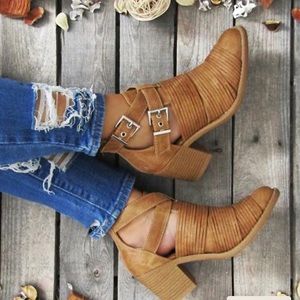 Cute brown booties!